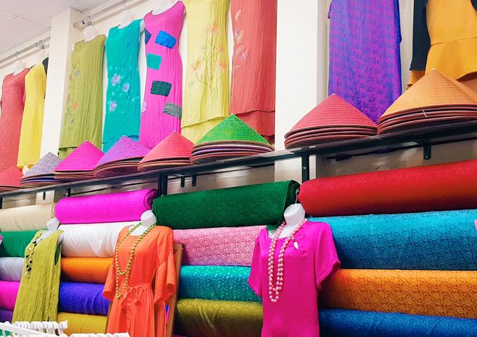 Dệt Lụa, May Thêu